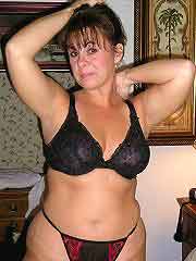 a milf living in Pittsburg, Texas
